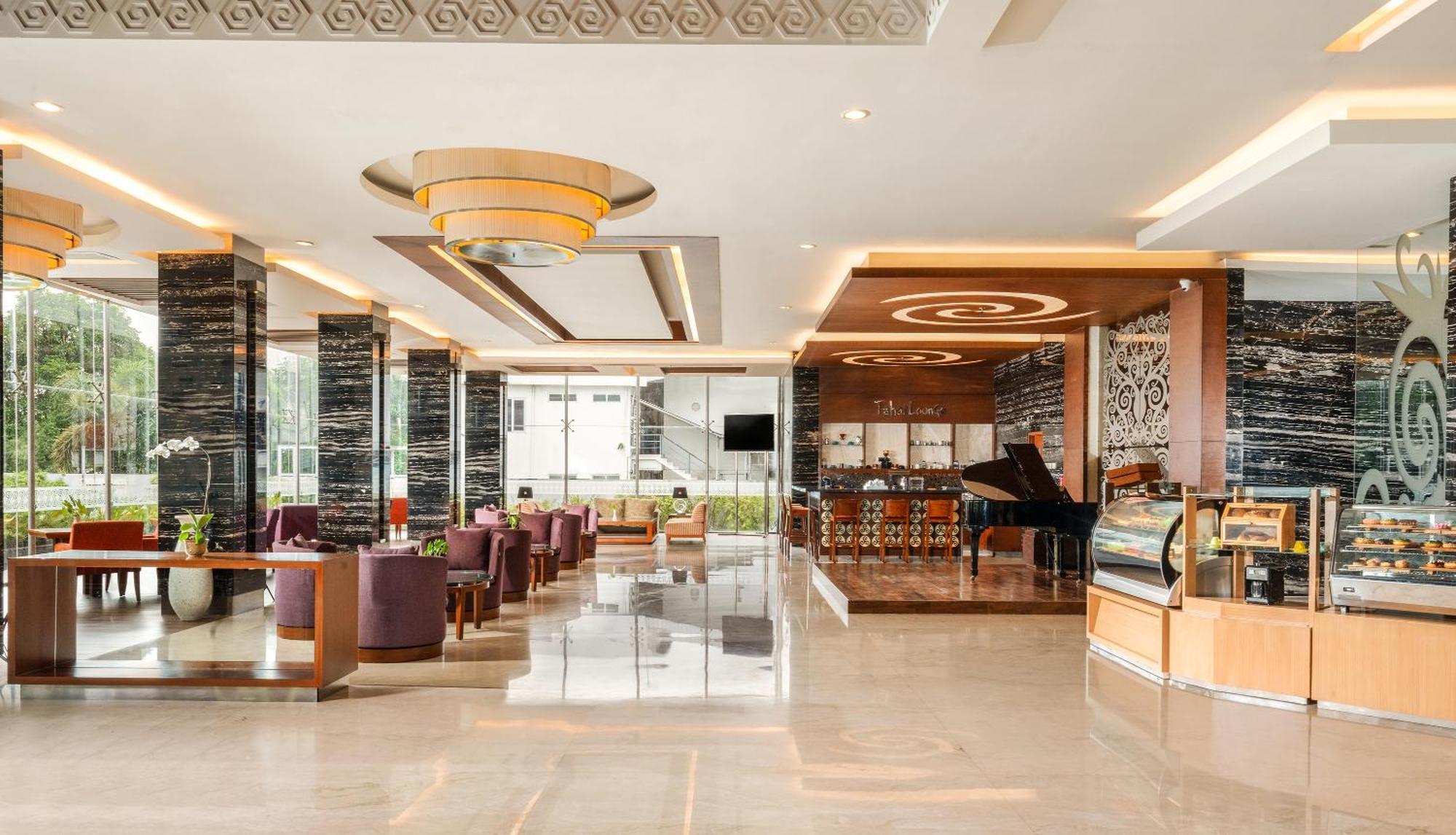 Swiss-Belhotel Danum Palangkaraya Exteriör bild