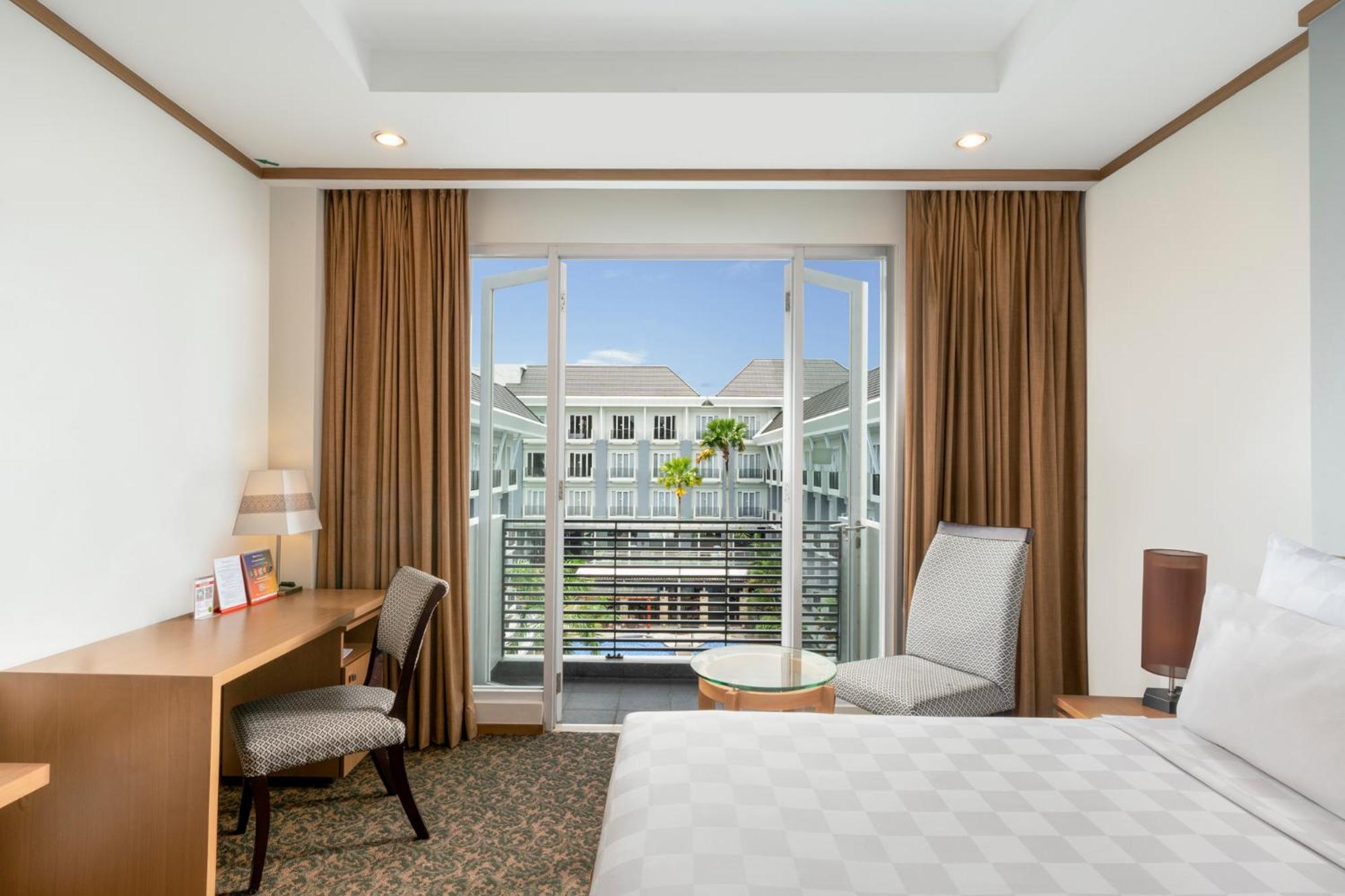 Swiss-Belhotel Danum Palangkaraya Exteriör bild