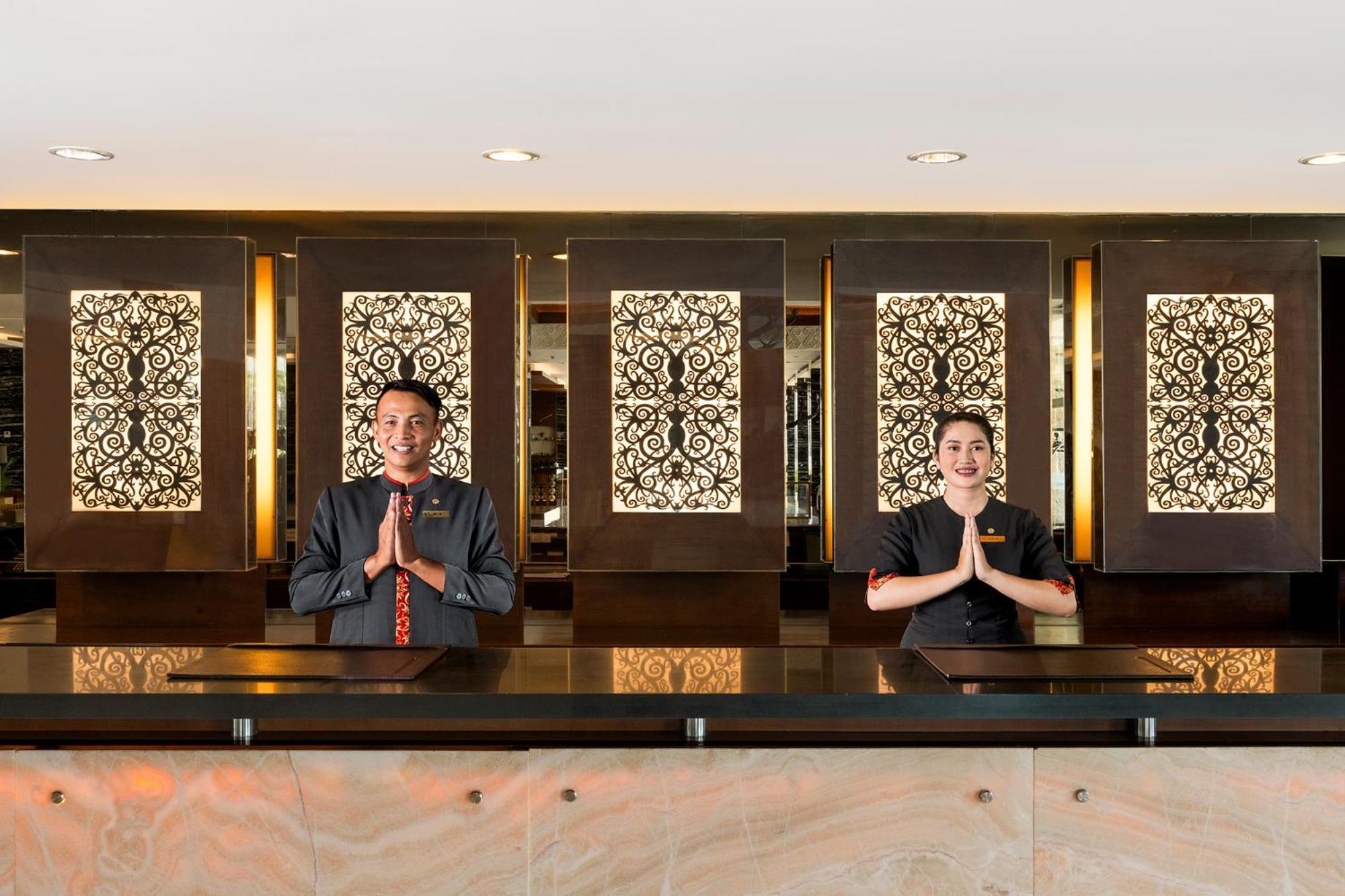 Swiss-Belhotel Danum Palangkaraya Exteriör bild