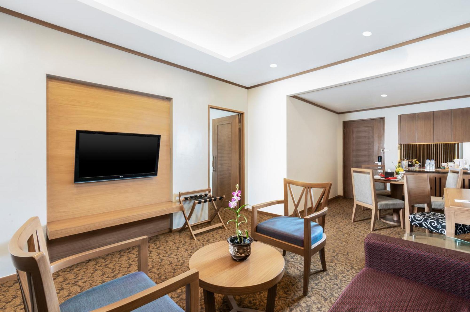 Swiss-Belhotel Danum Palangkaraya Exteriör bild