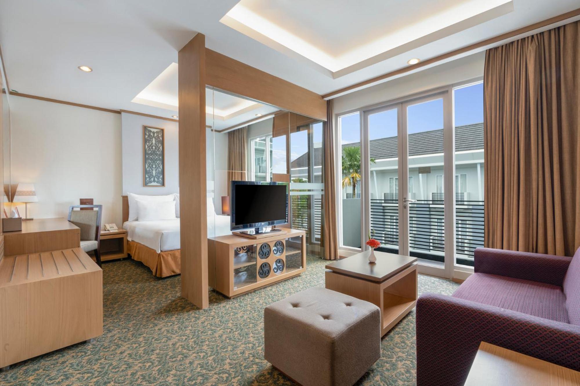 Swiss-Belhotel Danum Palangkaraya Exteriör bild